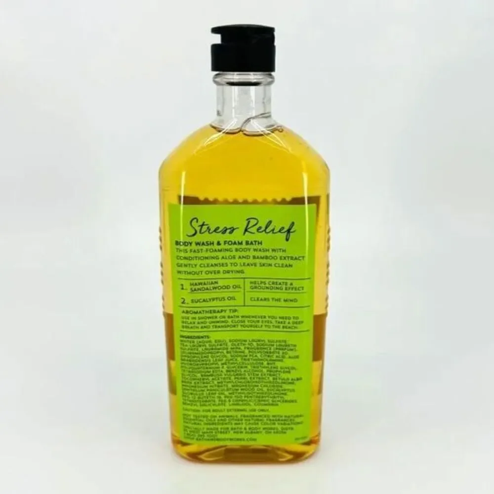 Bath & Body Works Aromatherapy Stress Relief Sandalwood + Eucalyptus Wash 10 oz